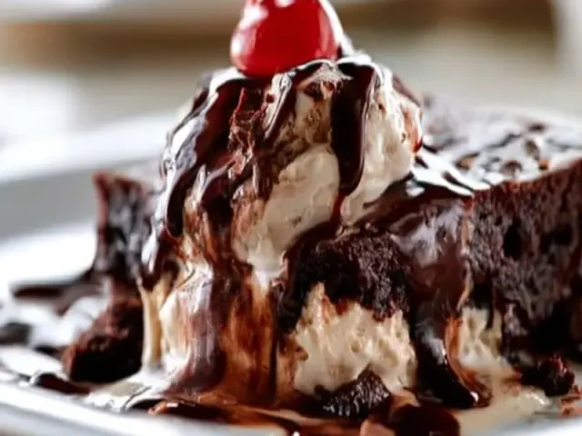 Chocolate Brownie Sundae: Broke Pinterest