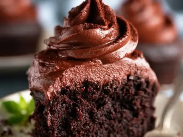 Chocolate Cupcake Cake: Broke Pinterest Camping Hack