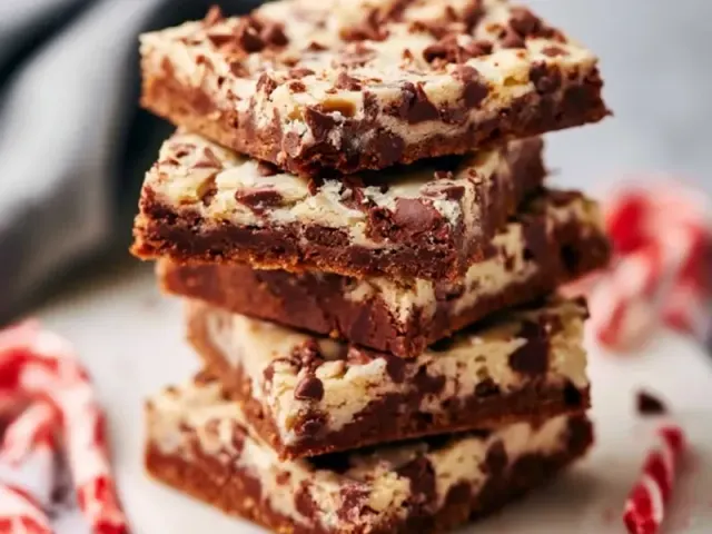 Chocolate Peppermint Bark: Easy Camping Treat Recipe